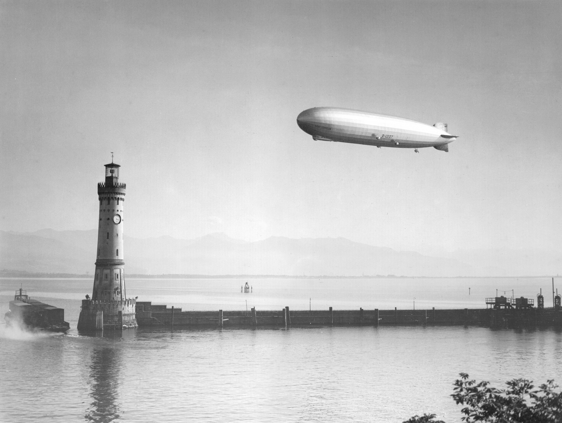 FRIEDRICHSHAFEN | ZEPPELIN - ツェッペリン公式サイト -